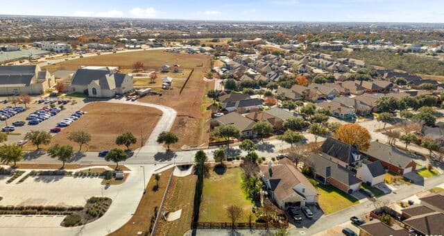 1659  Hanz Dr, New Braunfels, TX 78130 — photo 9