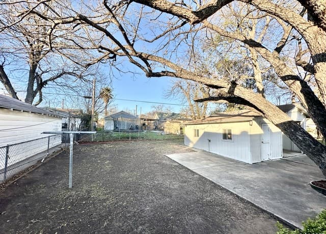 227  Cavalier Ave, San Antonio, TX 78225 — photo 12
