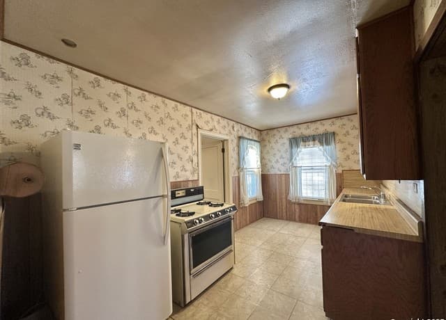 227  Cavalier Ave, San Antonio, TX 78225 — photo 7
