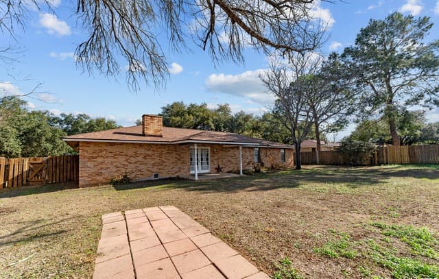 214  Indian Pink Dr, Floresville, TX 78114 — photo 17