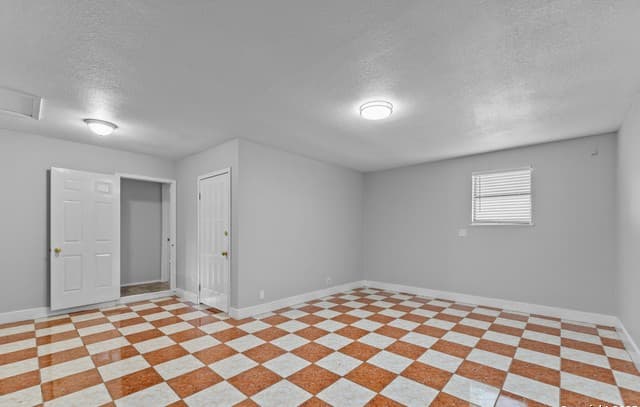 214  Indian Pink Dr, Floresville, TX 78114 — photo 18