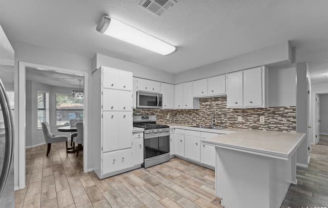 214  Indian Pink Dr, Floresville, TX 78114 — photo 7