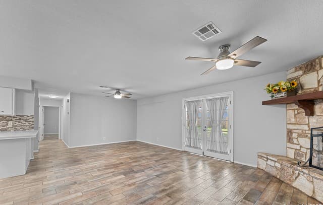 214  Indian Pink Dr, Floresville, TX 78114 — photo 9