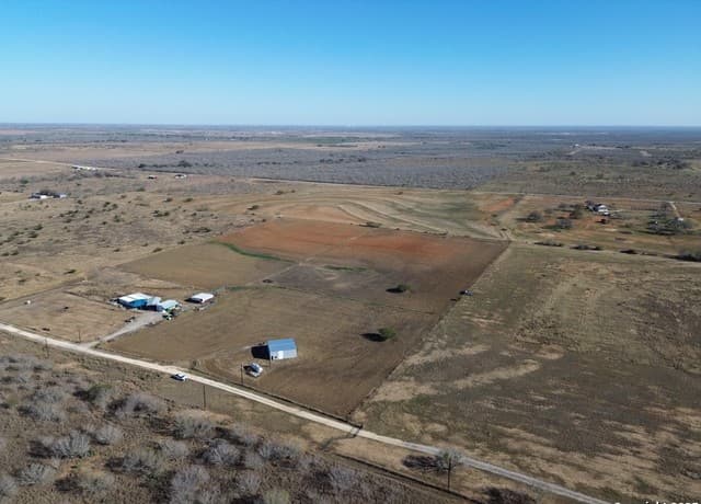 737  Joy Ln, Floresville, TX 78114 — photo 15