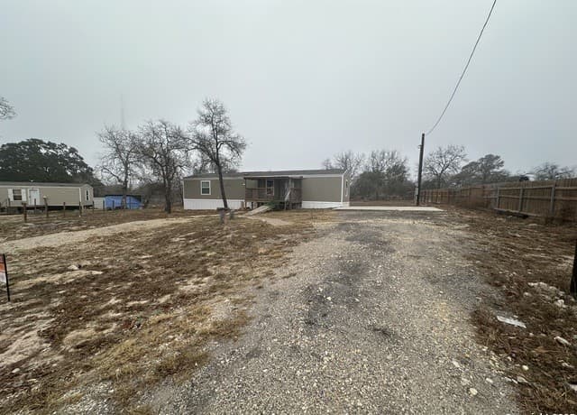 101 Villa Ridge #6, Poteet, TX 78065 — photo 2