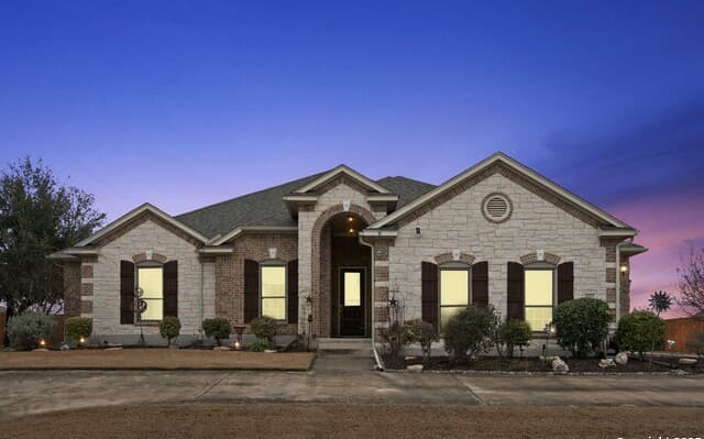 6963 Hallie Heights