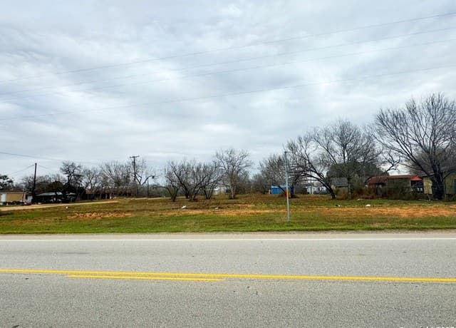 TBD  Front Rd IH 35, Moore, TX 78057 — photo 7