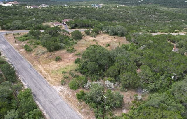 1124  County Road 273, Mico, TX 78056 — photo 5