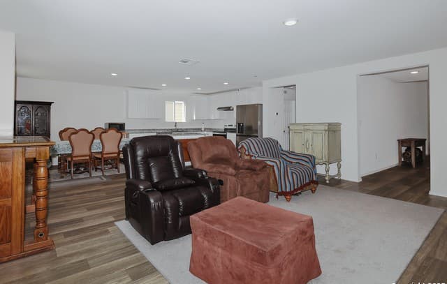 5922  Rolling Glen, San Antonio, TX 78218 — photo 4