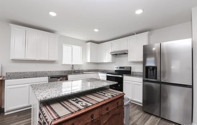5922  Rolling Glen, San Antonio, TX 78218 — photo 5
