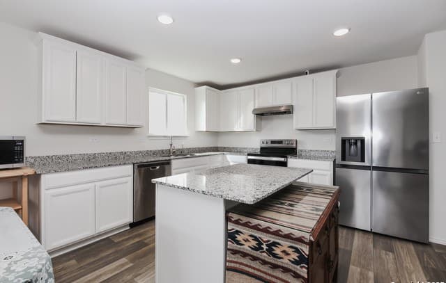 5922  Rolling Glen, San Antonio, TX 78218 — photo 6