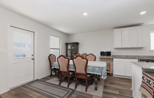 5922  Rolling Glen, San Antonio, TX 78218 — photo 8