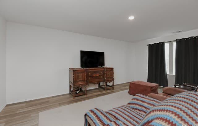 5922  Rolling Glen, San Antonio, TX 78218 — photo 9