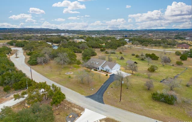 106 Abierto Cove Dr, Blanco, TX 78606 — photo 22