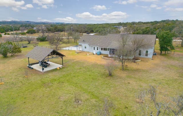 106 Abierto Cove Dr, Blanco, TX 78606 — photo 23