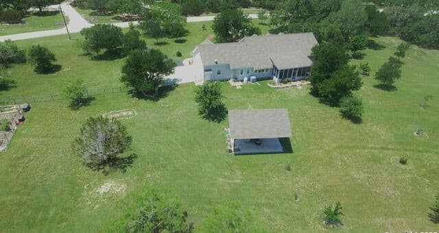 106 Abierto Cove Dr, Blanco, TX 78606 — photo 3