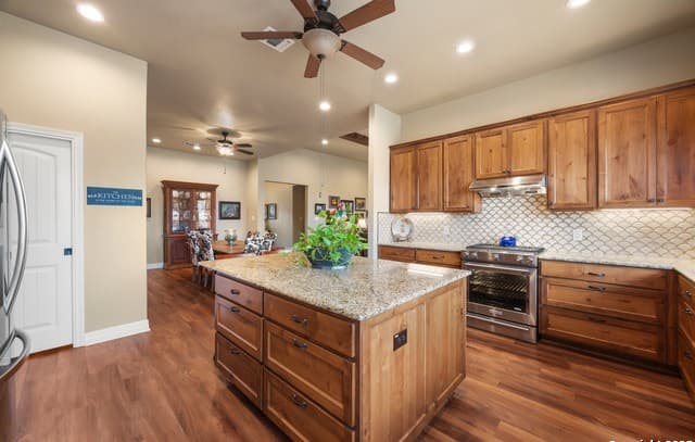 106 Abierto Cove Dr, Blanco, TX 78606 — photo 9