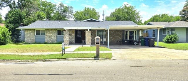 5894  Castle Run