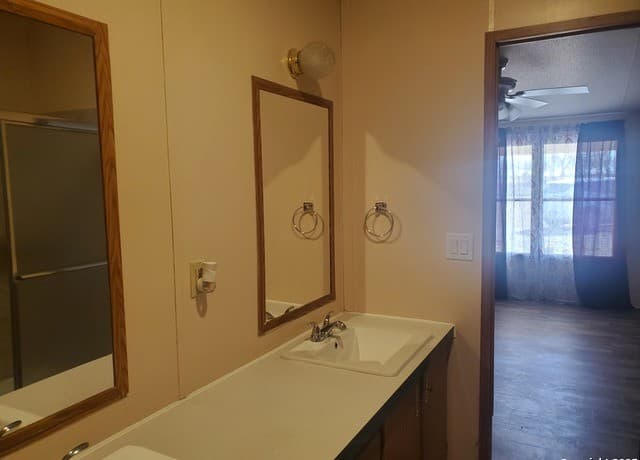 3135  E Fm 476, Poteet, TX 78065 — photo 10