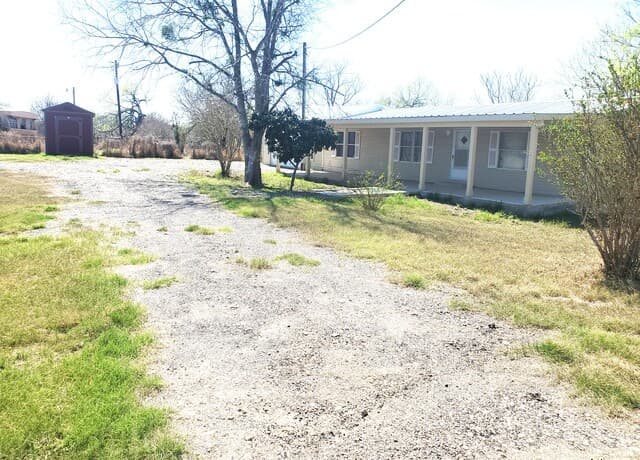3135  E Fm 476, Poteet, TX 78065 — photo 3