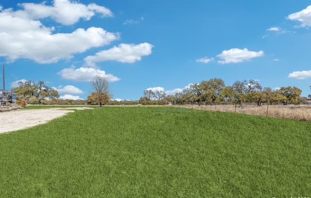 2682  Us-281, Blanco, TX 78606 — photo 12