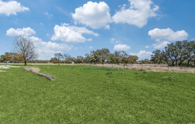 2682  Us-281, Blanco, TX 78606 — photo 13