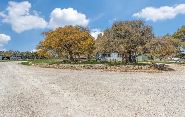 2682  Us-281, Blanco, TX 78606 — photo 14