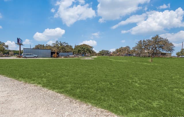 2682  Us-281, Blanco, TX 78606 — photo 15