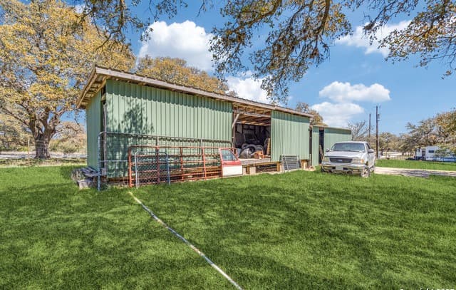 2682  Us-281, Blanco, TX 78606 — photo 18