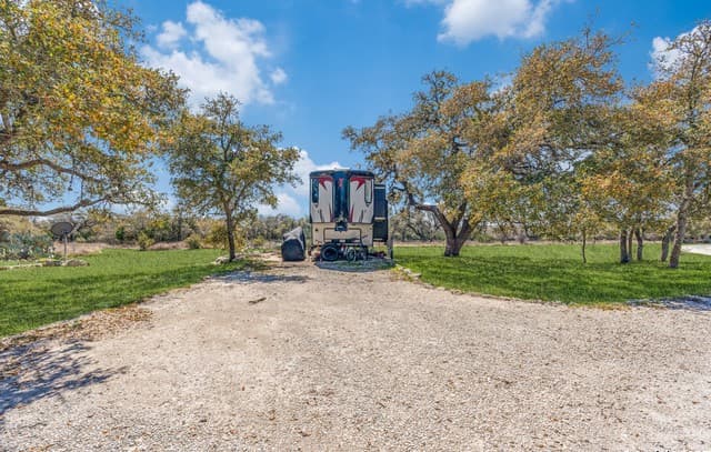 2682  Us-281, Blanco, TX 78606 — photo 7