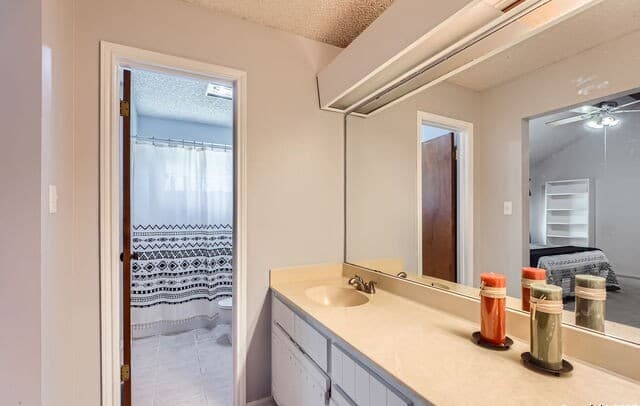230  Broken Spur, Bandera, TX 78003 — photo 10