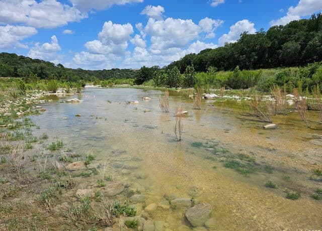 230  Broken Spur, Bandera, TX 78003 — photo 4