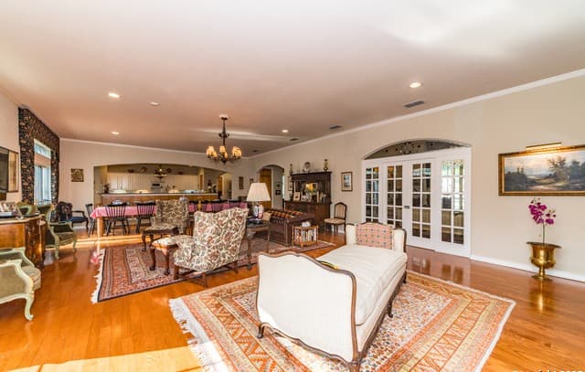7226  N Vandiver Rd, San Antonio, TX 78209 — photo 22