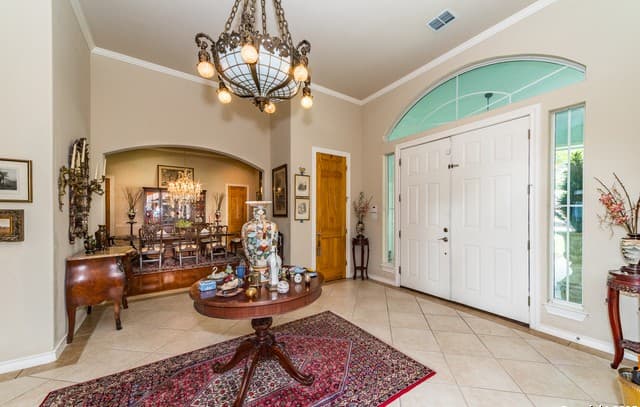 7226  N Vandiver Rd, San Antonio, TX 78209 — photo 9