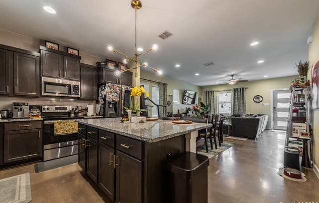 619  Burleson St, San Antonio, TX 78202 — photo 4
