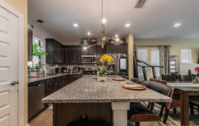 619  Burleson St, San Antonio, TX 78202 — photo 9