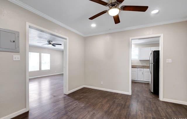 507  Hayden, Devine, TX 78016 — photo 10