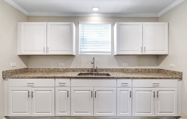 507  Hayden, Devine, TX 78016 — photo 12