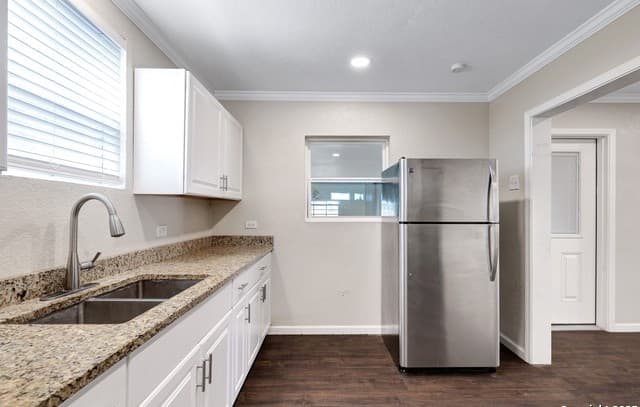 507  Hayden, Devine, TX 78016 — photo 13