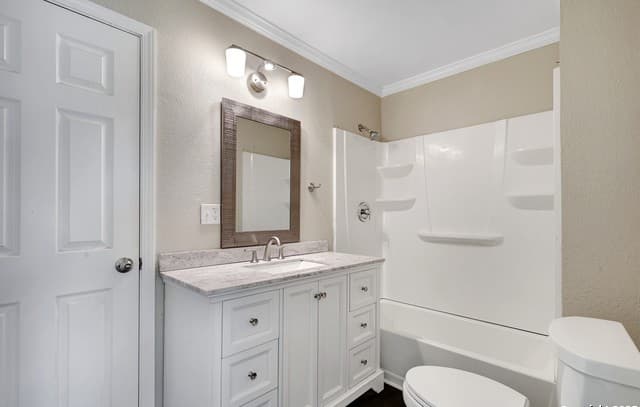 507  Hayden, Devine, TX 78016 — photo 17