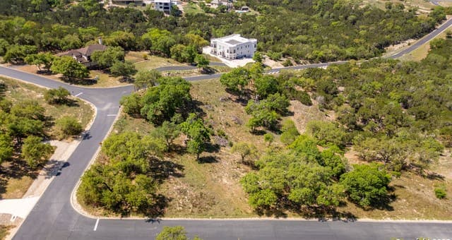2480  Bella Vis, Canyon Lake, TX 78133 — photo 10