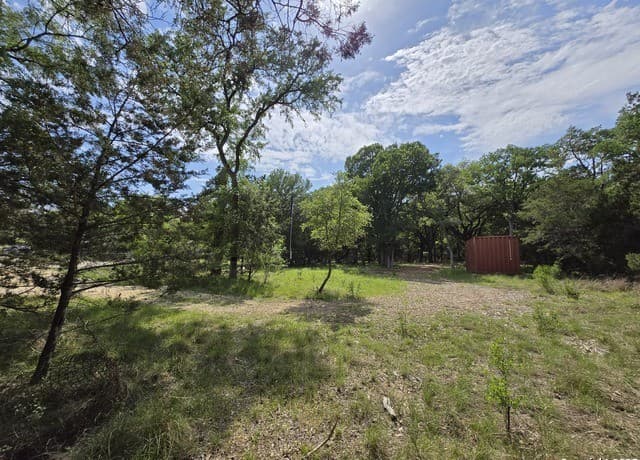 555  Iroquois Trl, Bandera, TX 78003 — photo 10