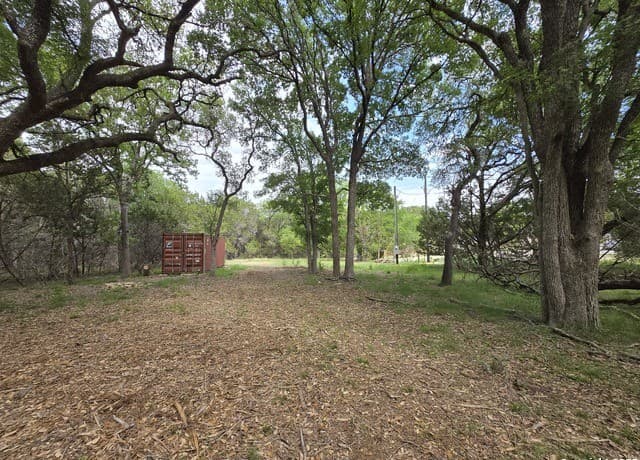 555  Iroquois Trl, Bandera, TX 78003 — photo 16