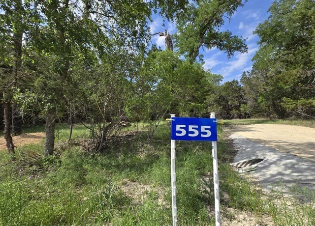 555  Iroquois Trl, Bandera, TX 78003 — photo 2