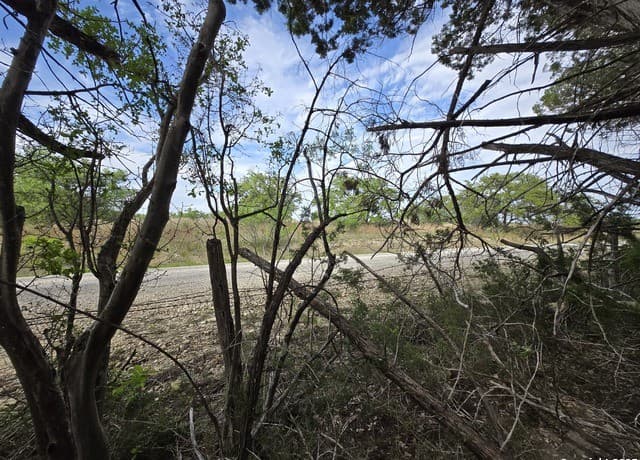 555  Iroquois Trl, Bandera, TX 78003 — photo 21