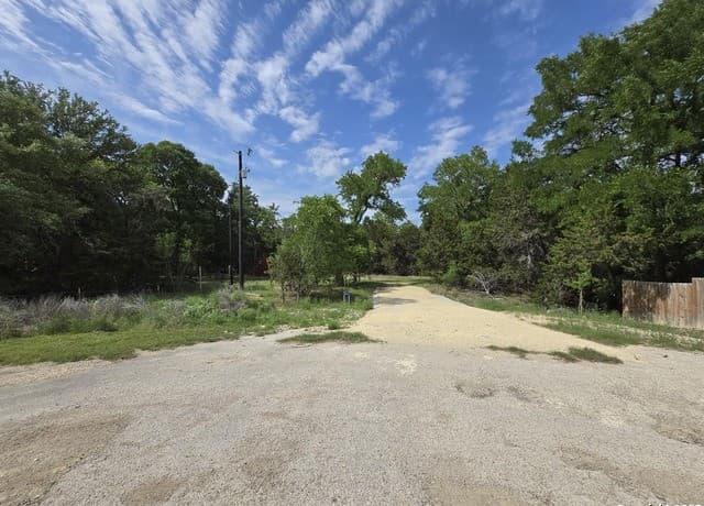555  Iroquois Trl, Bandera, TX 78003 — photo 6