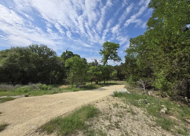 555  Iroquois Trl, Bandera, TX 78003 — photo 9