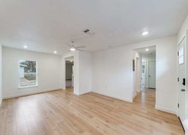 2207  Burnet, San Antonio, TX 78202 — photo 2