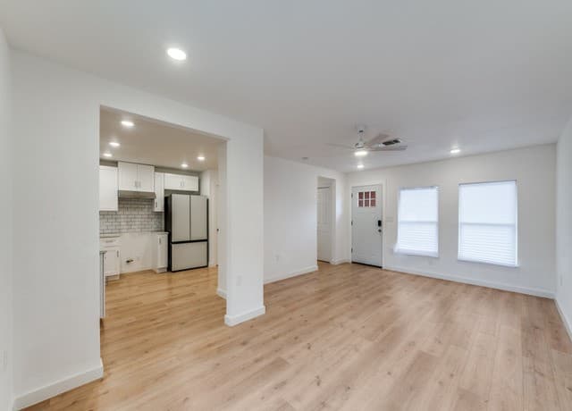 2207  Burnet, San Antonio, TX 78202 — photo 3