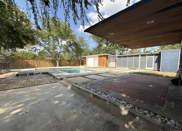 8138  Old Pearsall, San Antonio, TX 78252 — photo 2